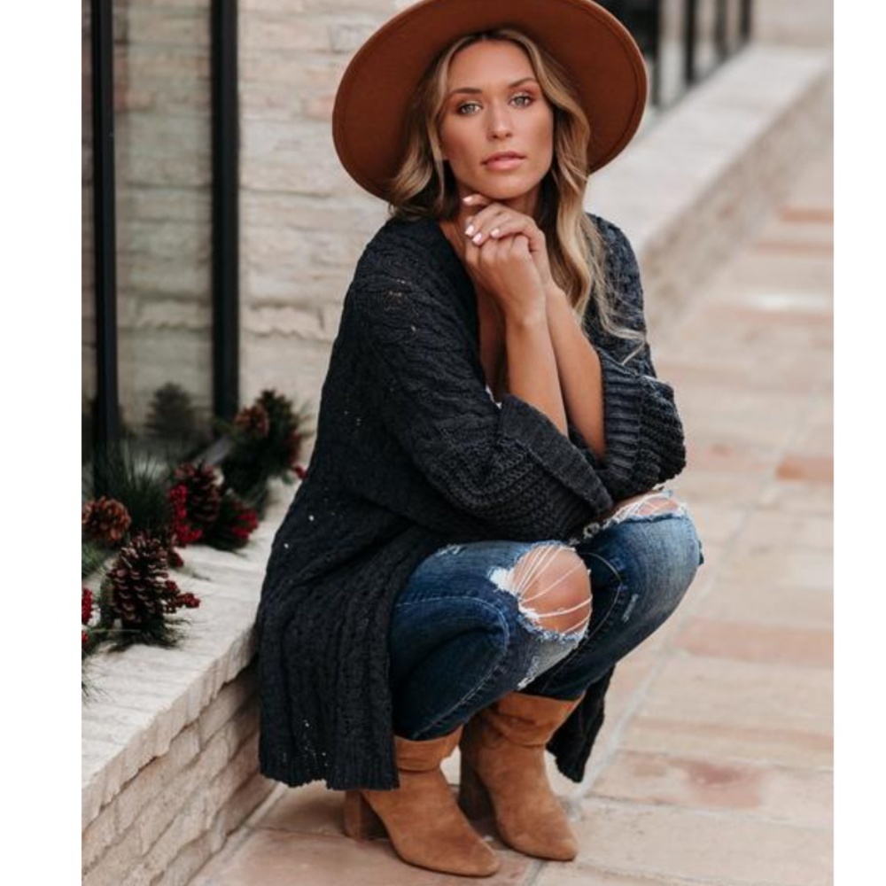 CHELSEA Knit Cardigan